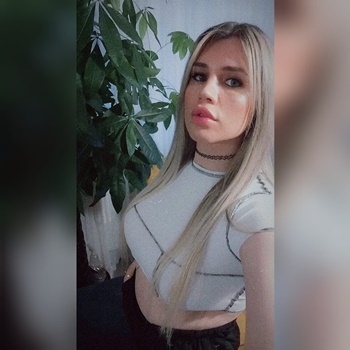 ESRA - FINDIKZADE istanbul travesti