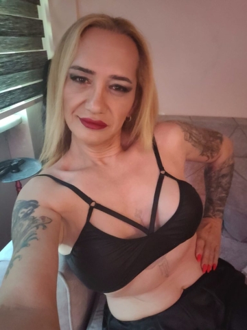 SEZEN PERA - SAMATYA istanbul travesti